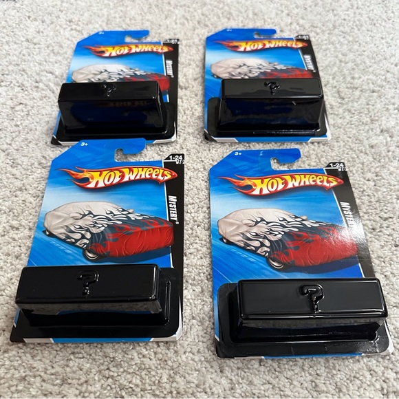 Hot wheels 2009 Mystery Die Cast Cars Lot of 4 - Picture 5 of 5